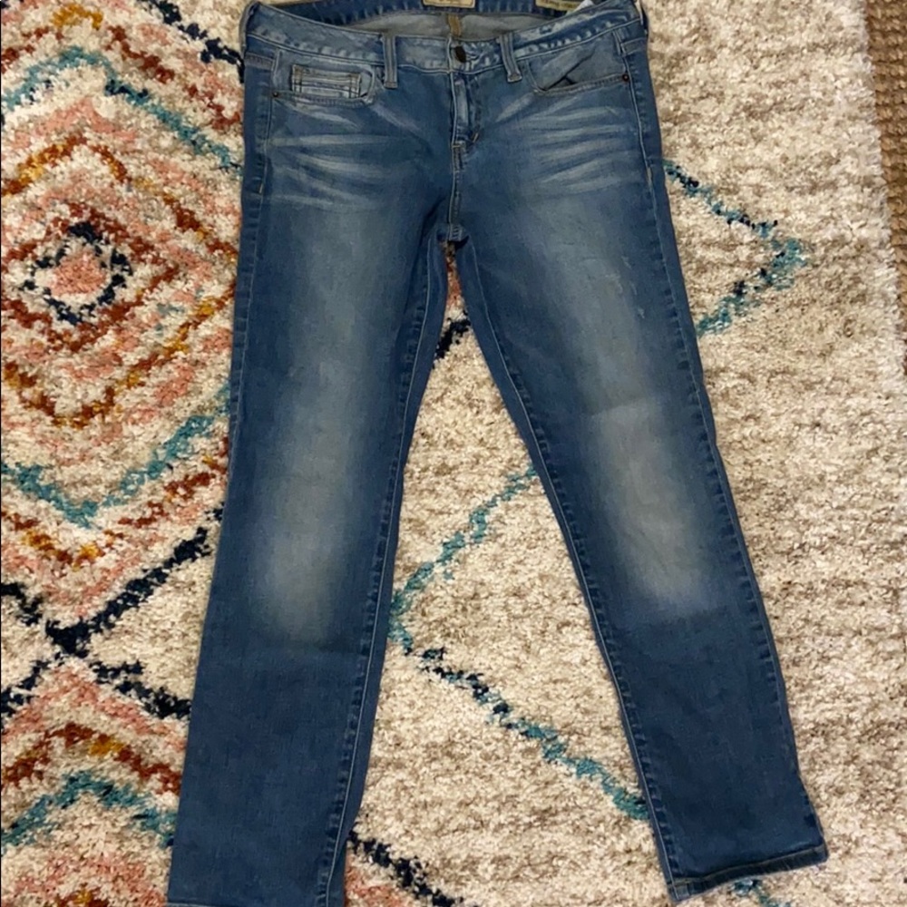 Guess cropped- cigarette style